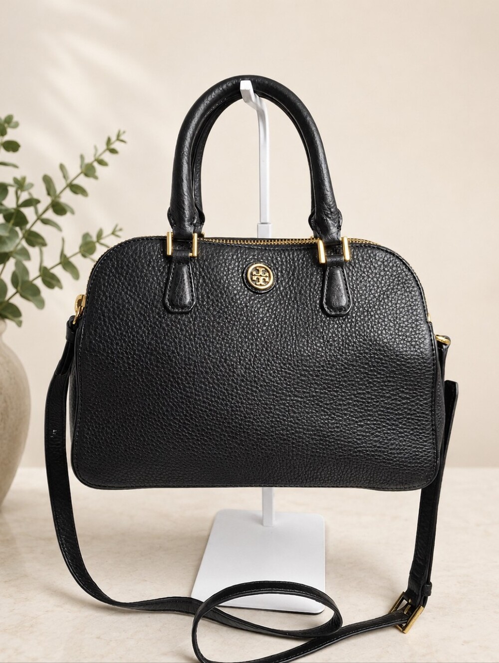 Tory Burch Robinson Pebbled Leather Satchel Black Gold Crossbody Bag EUC